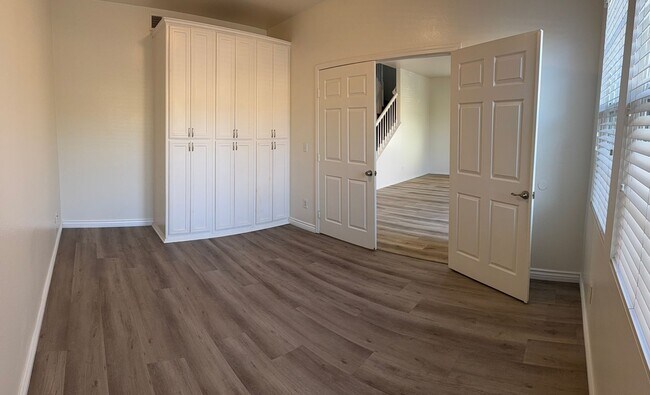 Foto del edificio - Large 5 bedroom / 2.5 Bathroom Perris Home