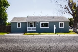 Building Photo - 1742 Huston St