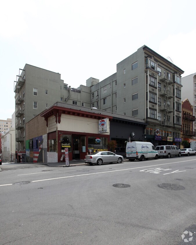 Primary Photo - Balilla Apartments