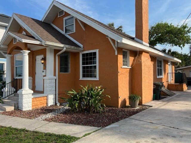 Building Photo - 430 Goodall Ave