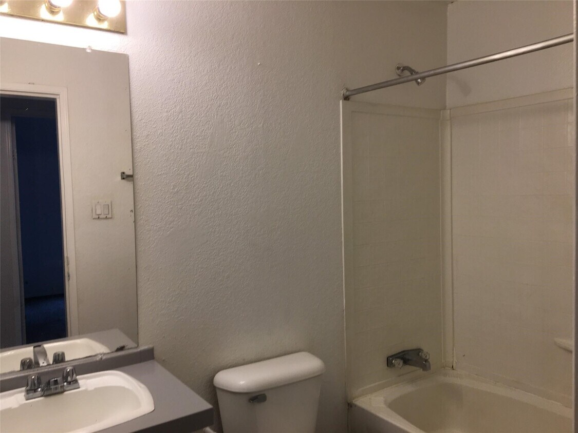 Foto del edificio - 11810 Greenglen Dr