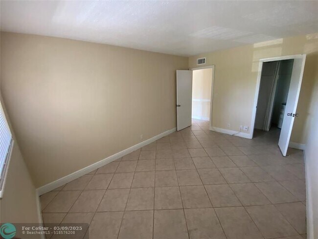 Foto del edificio - 3901 NE 21st Ave