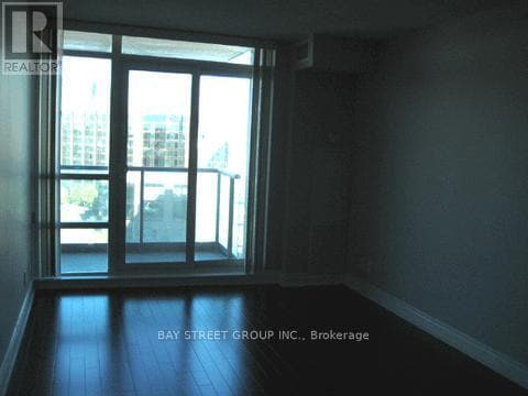 Building Photo - 55 S Town Centre Blvd