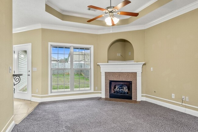 Building Photo - Fields Crossing Home Available Now