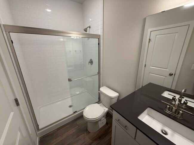 Building Photo - Poulsbo 2 Story Home - 4bed 3 bath
