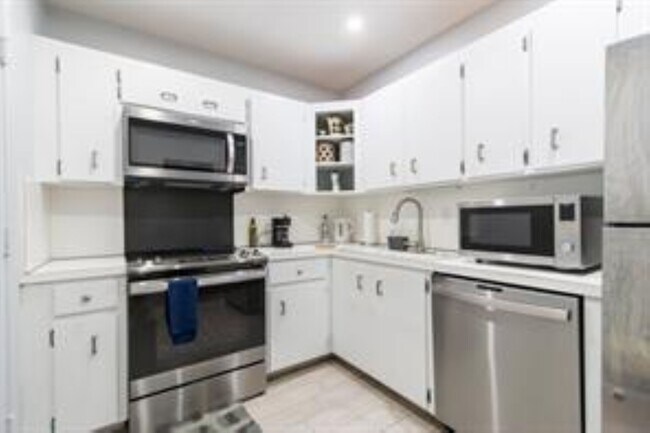 Foto del edificio - 5840 NE 22nd Way