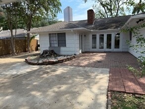 Building Photo - 1826 Chimney Rock Rd