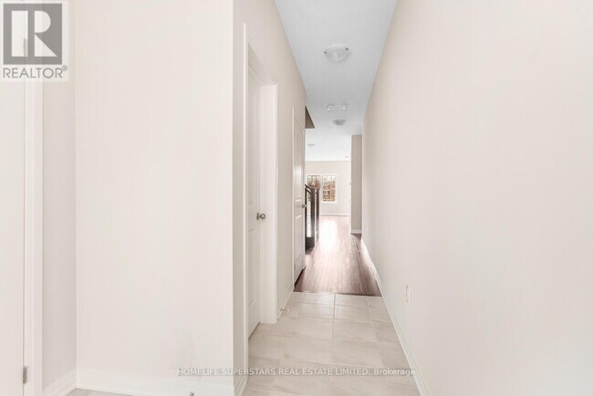 Photo du bâtiment - 1118 Trudeau Dr