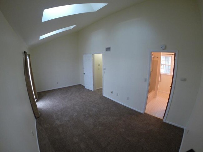 Building Photo - 11-4 Raritan Ave.