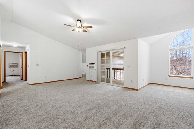 Foto del edificio - Oakridge Apartments