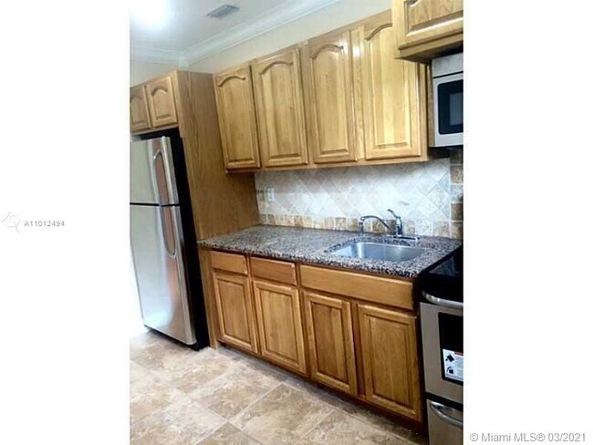 Foto del edificio - 2551 NW 13th St