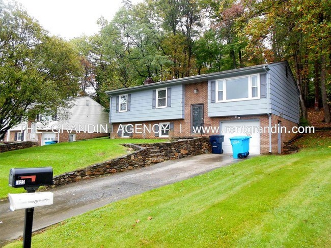 Building Photo - 1622 Lonna Dr. NW