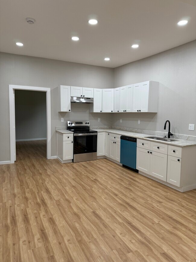 Foto del edificio - 323 W Cherry St