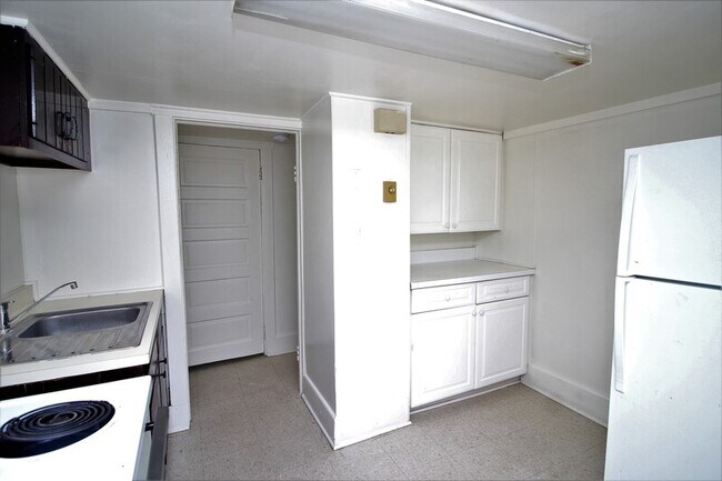 Foto del edificio - 1957 Snyder Ave