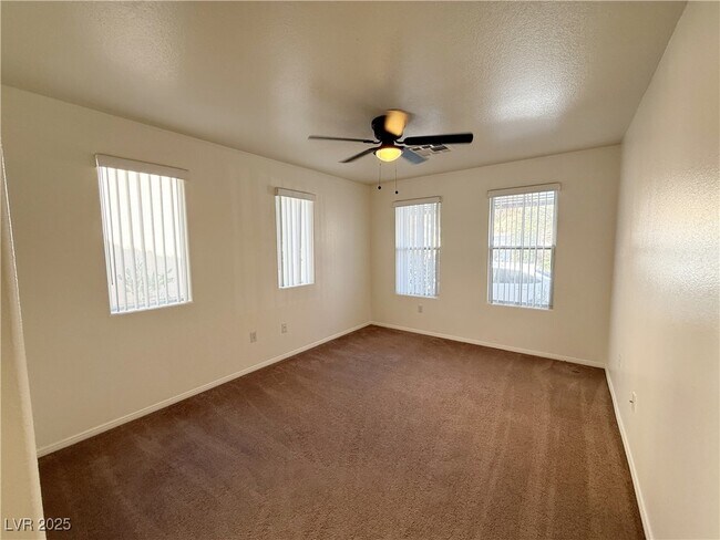 Foto del edificio - 5249 W Palm Pinnacle Ave