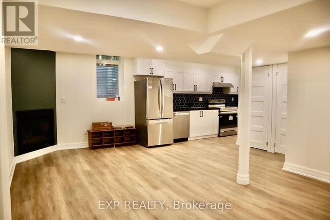 Building Photo - 1300 Ridgebank Dr
