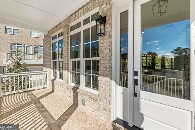 Building Photo - 2035 Parkside Ln