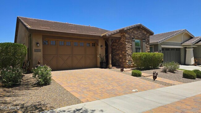 Building Photo - 20804 W Meadowbrook Ave