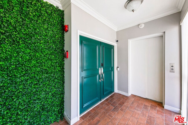 Foto del edificio - 214 N Crescent Dr