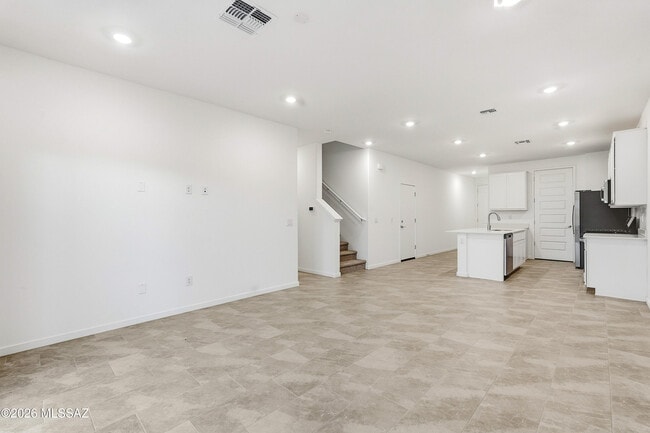 Building Photo - 8774 S Cir. Generoso
