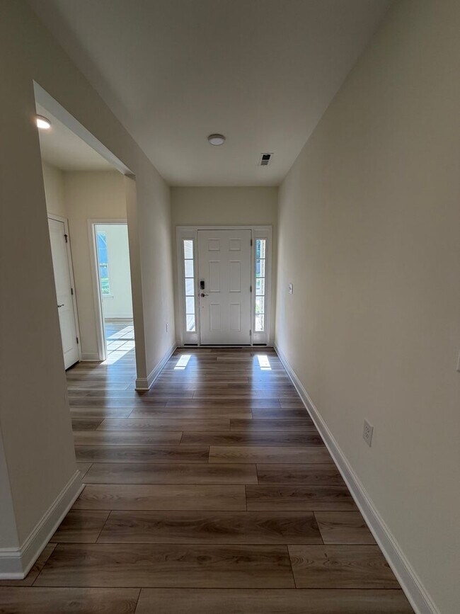 Foto del edificio - 763 Heartpine Dr