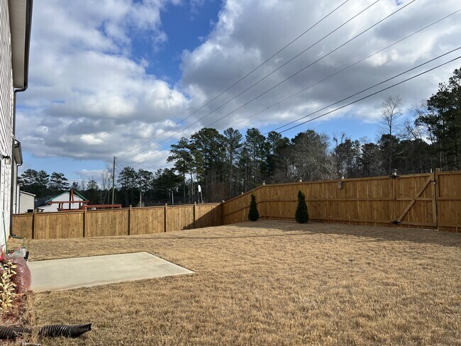 Foto del edificio - 218 Lookout Dr