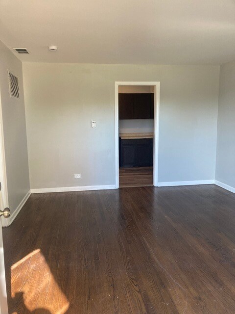Building Photo - 17306 Mahoney Pkwy