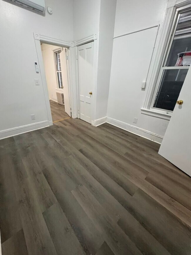 Foto del edificio - 165 Linden St