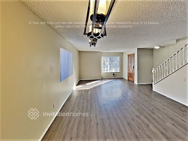 Building Photo - 1277 W 33rd St