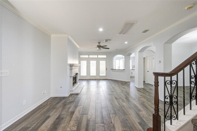 Building Photo - 4340 Lake Walk Ct