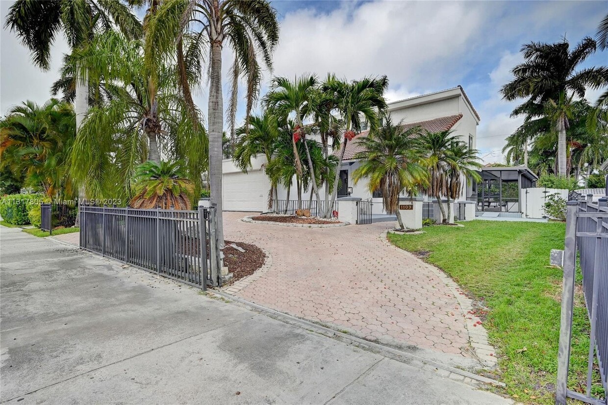 1109 Hollywood Blvd, Hollywood, FL 33019 House for Rent in Hollywood