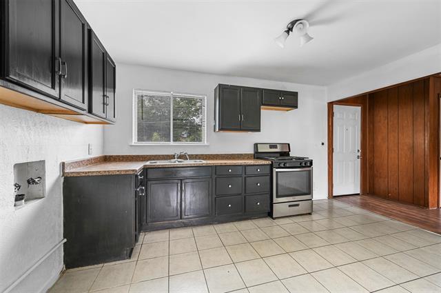 Foto del edificio - 3830 Basswood Dr