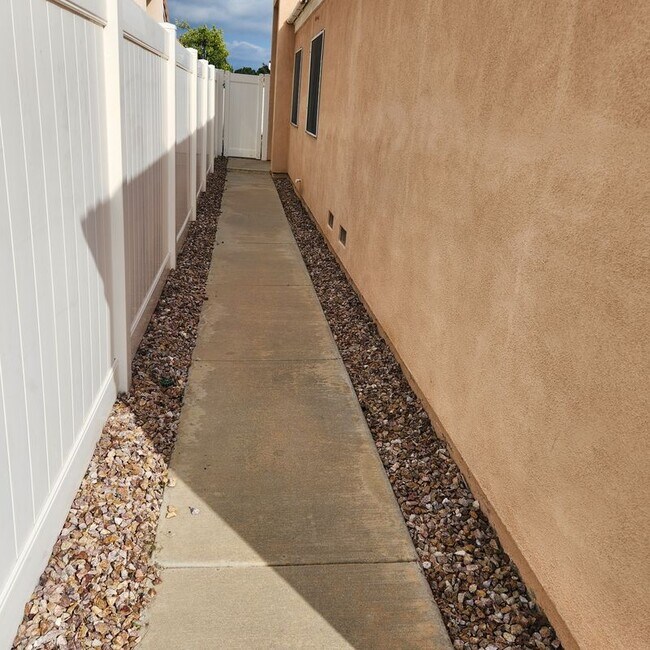 Foto del edificio - 29806 Coral Tree Ct