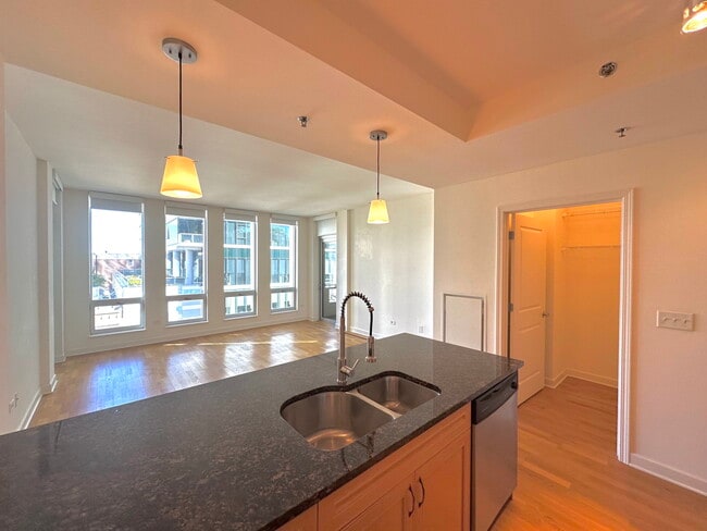 Foto del edificio - 1400 S Michigan Ave