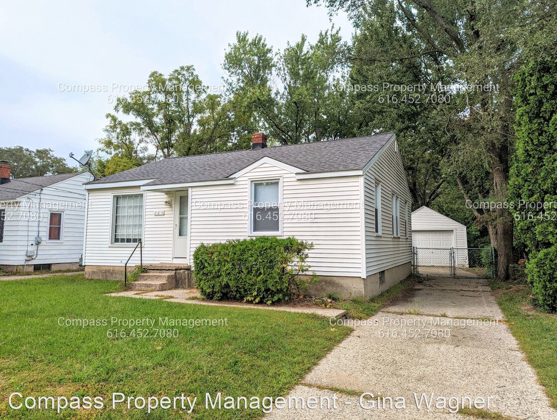 Primary Photo - 3 br, 1 bath House - 205 Elwell St Southwest