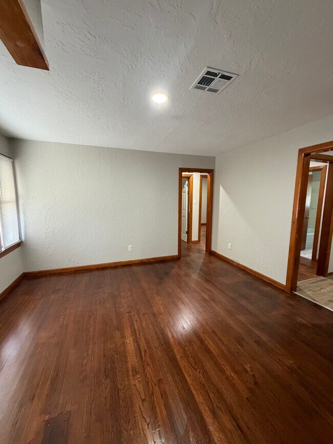 Foto del edificio - 1211 SW 24th St
