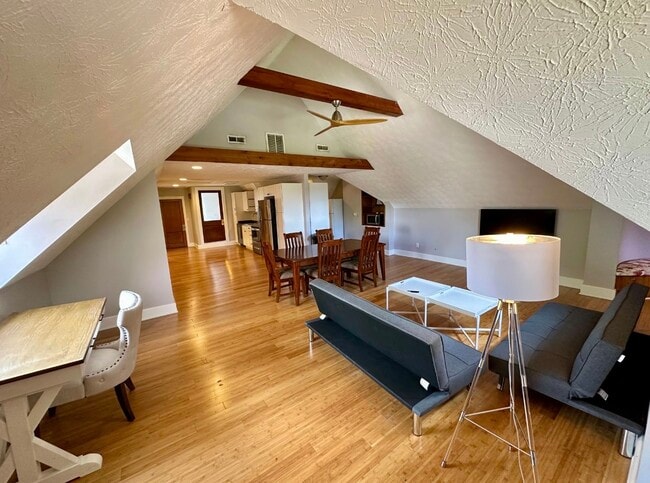 Common area - 1439 6th Avenue
