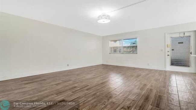 Building Photo - 213 Saxony Ln