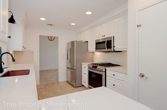 Building Photo - 4 br, 2.5 bath House - 51 Shorecliff  - Sh...
