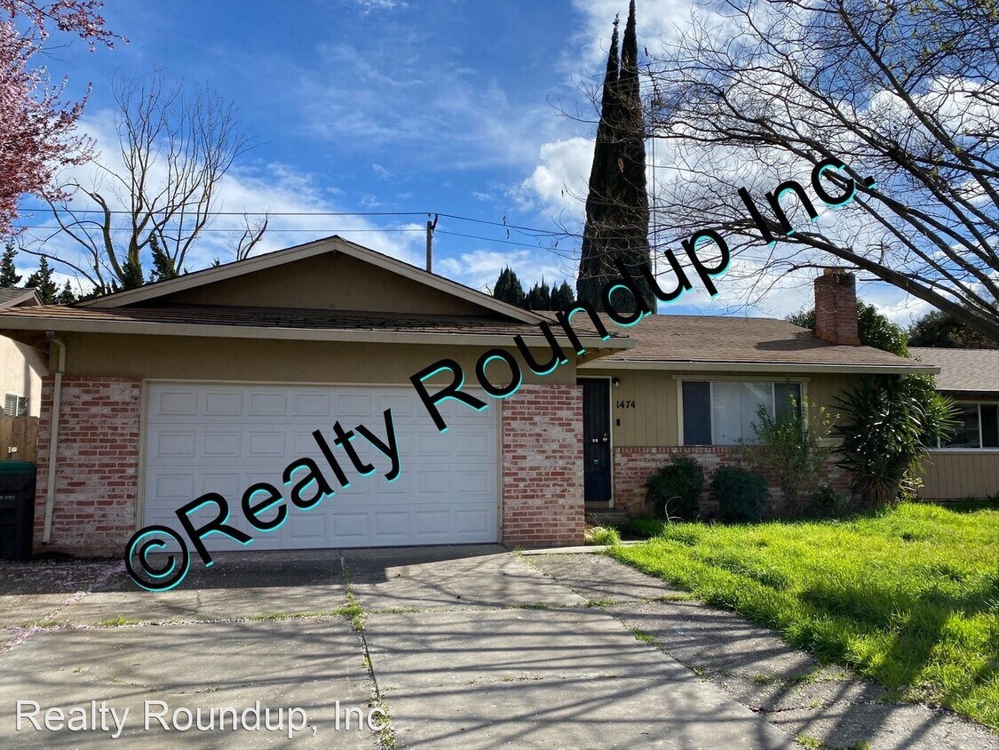 Primary Photo - 3 br, 2 bath House - 1474 Christina Ave.