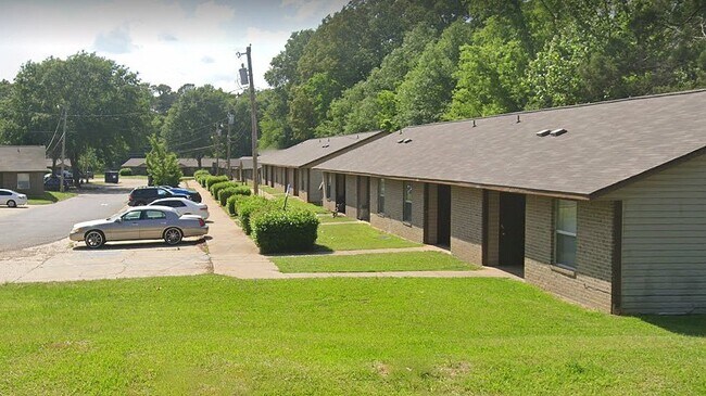 Foto del edificio - 100 Northwood Dr