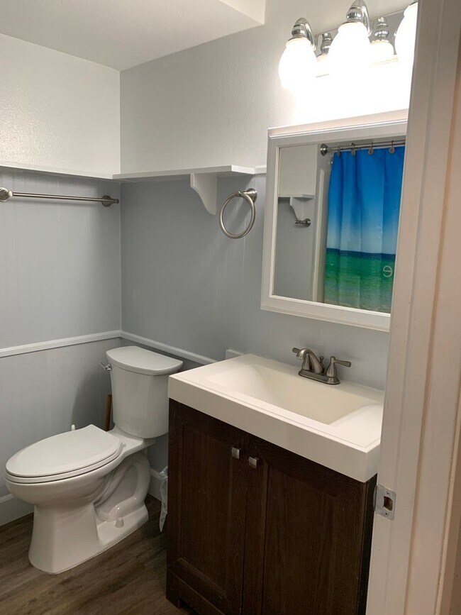 Foto del edificio - Gorgeous clean and modern furnished 2/2 lowest level Kihei Shores Unit!