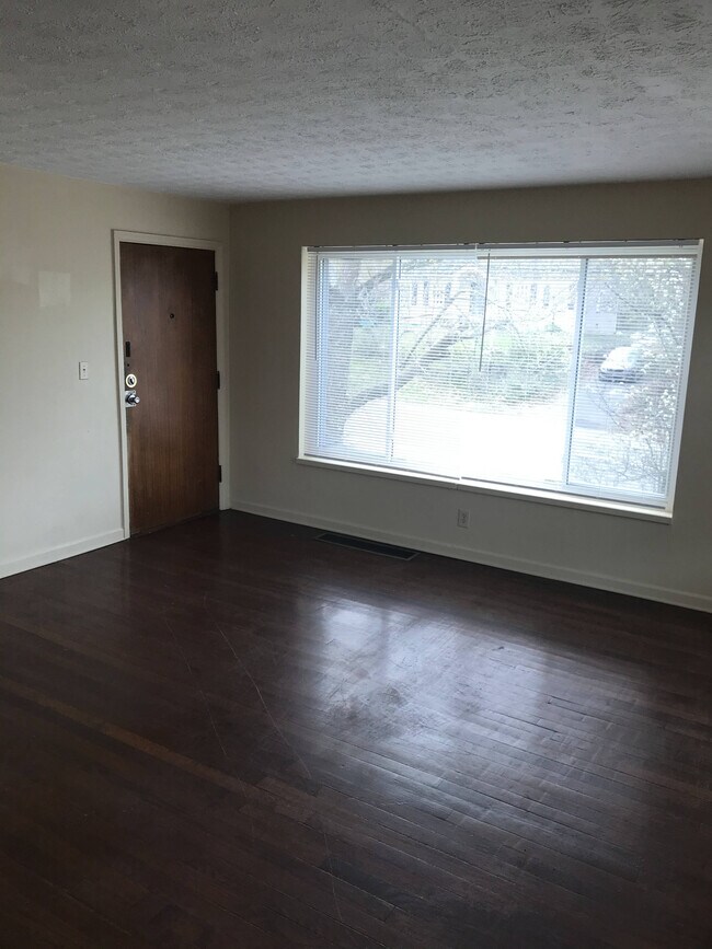 Building Photo - 4278 Catalpa Dr