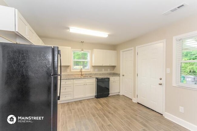 Building Photo - 4708 Lawrence Orr Rd, Charlotte, NC 28212