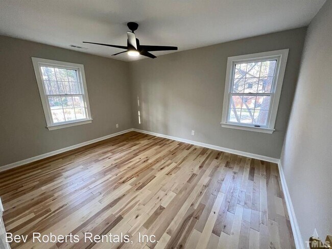 Building Photo - 3 br, 4 bath House - 1212 Country Court