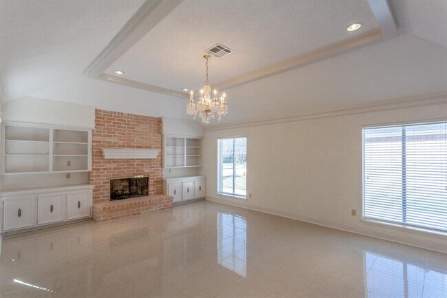 Building Photo - 1419 Warwickshire Dr