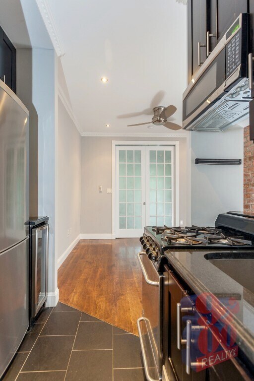Primary Photo - 309 E 8th St