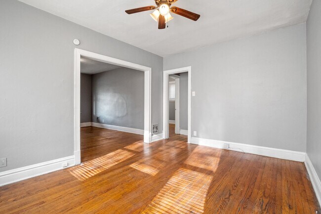 Building Photo - 4815 Anderson Ave