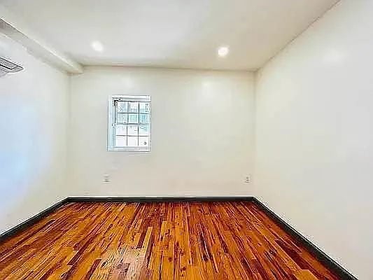 Building Photo - "Charming 2-Bedroom Oasis with Full Bath on Fountain Avenue, Brooklyn!"