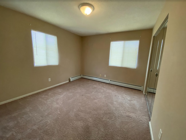 Building Photo - Great One Bedroom Condo in New Hope for $1...